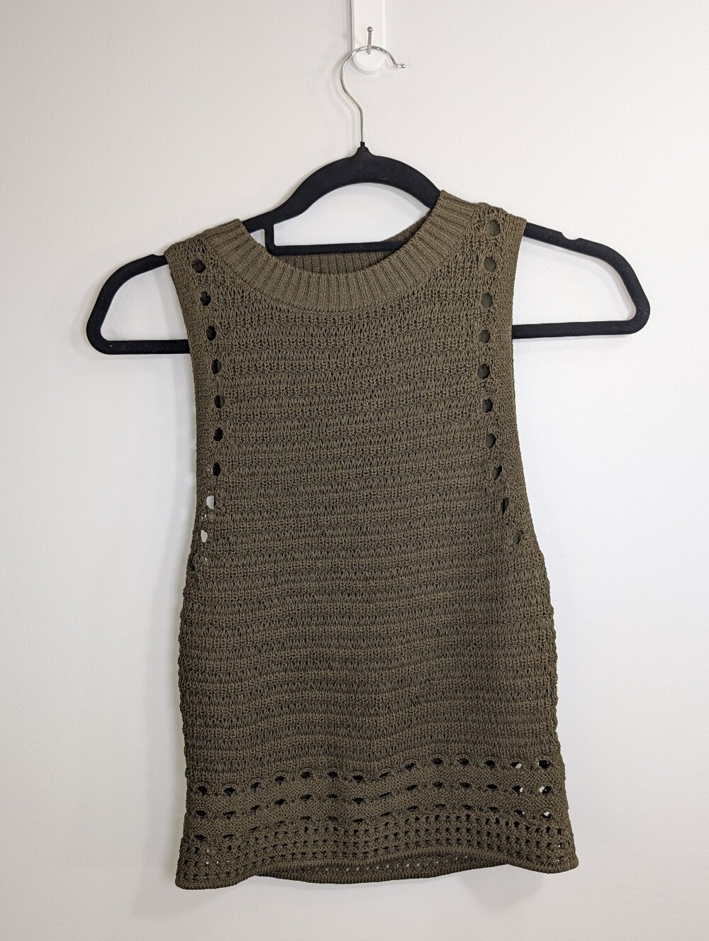 Express Olive Green Crochet Knit Crop Tank Top Sleeveless High Neck Lined Medium - Picture 4 of 8